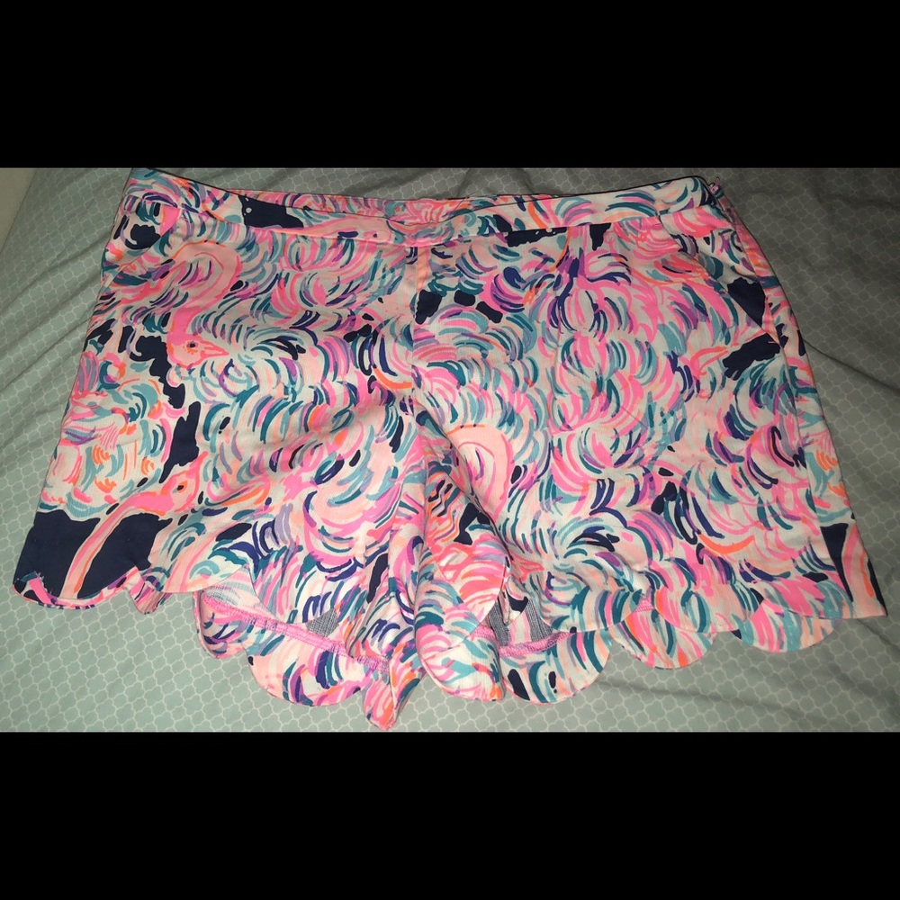 Lilly Pulitzer size 14 Magnolia scallop shorts